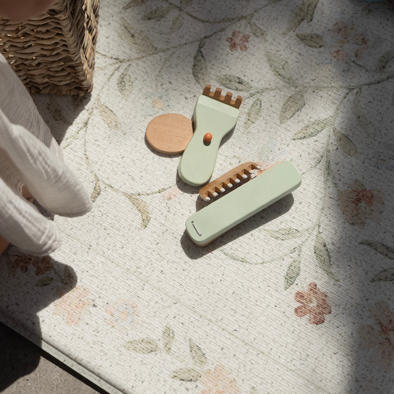 Meander/ Heirloom
