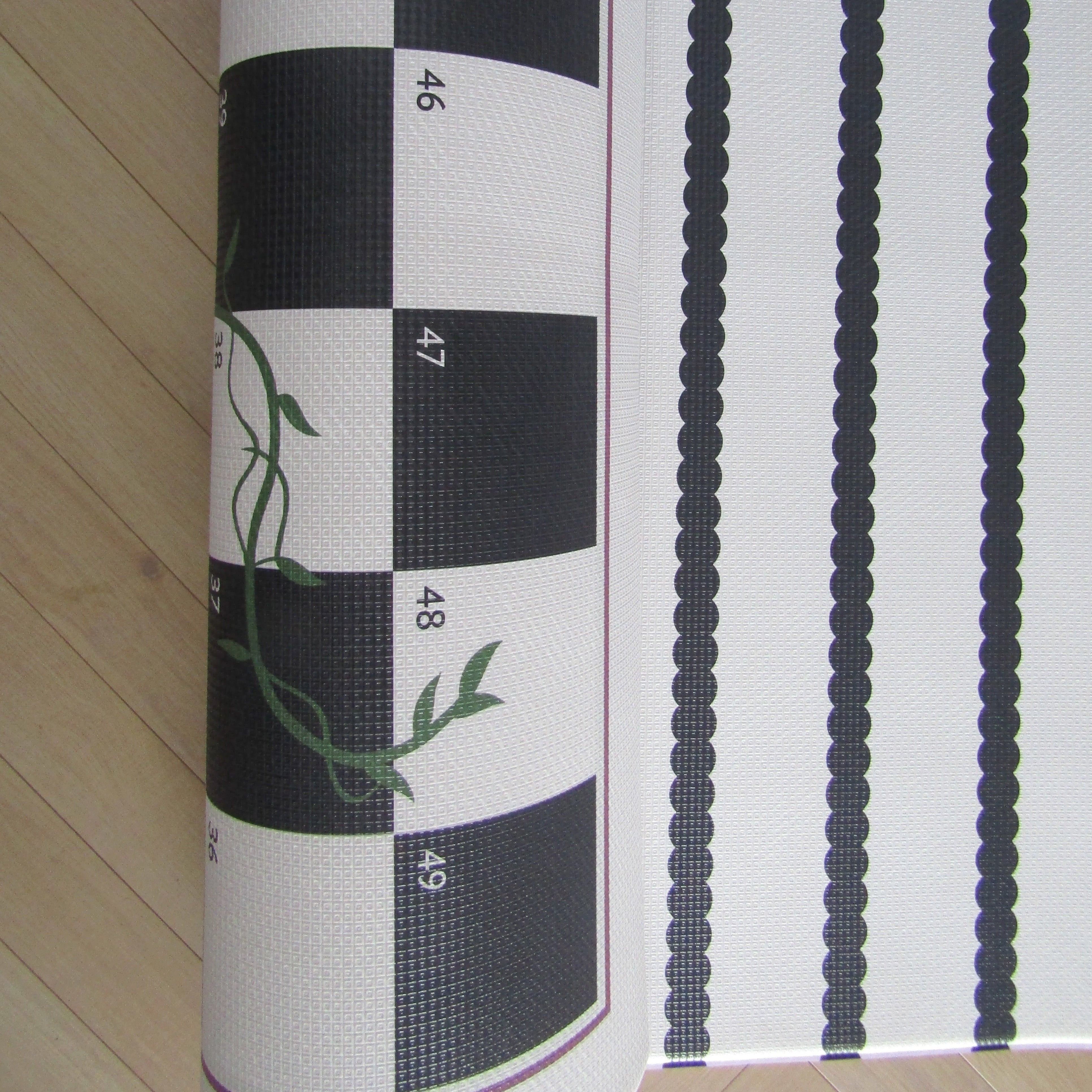 Bobbins/ Vines & Ladders (Plum)